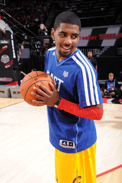 西蒙斯：在巴黎时，内马尔一直照顾我；英超就是世界第一联赛（西蒙斯称在巴黎受内马尔照顾，直言英超是世界第一联赛）