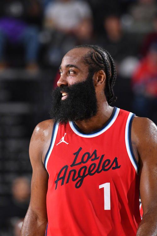 官方：齐达内之子卢卡内收肌受伤，已离开阿尔及利亚队训练营（阿尔及利亚队官宣：卢卡·齐达内内收肌受伤，已退出本期训练营）