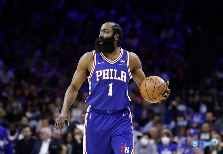 意媒：桑德兰想先租后买从米兰签圣地亚哥，已联系球员经纪人（意媒：桑德兰欲以租借+买断方式从米兰引进圣地亚哥，已与其经纪人接触）