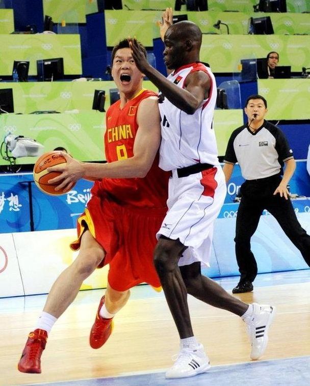 勇士球员体能分配合理，减少伤病风险（勇士队优化体能管理，降低伤病风险）