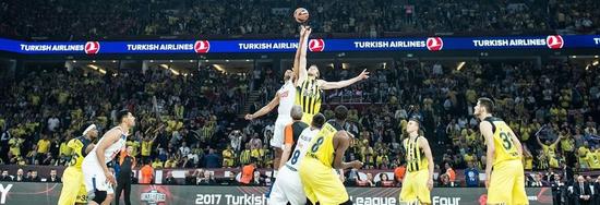 C罗专访预告：用一项七场夺冠的赛事定义历史最佳，这公平吗？（C罗专访预告：以一届七场定胜负的杯赛来认定历史最佳，公平吗？）