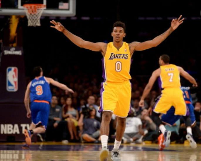 安阳市残联看望慰问全国残特奥会铁人三项获奖运动员胡旭静（安阳市残联慰问全国残特奥会铁人三项获奖选手胡旭静）