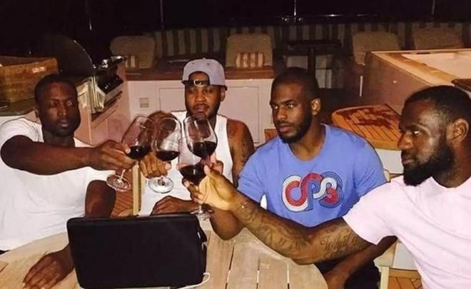 斯基拉：安古伊萨左大腿股二头肌严重撕裂，预计将缺阵40天（斯基拉：安古伊萨左大腿股二头肌重度撕裂，预计休战约40天）